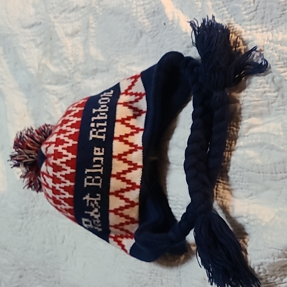 PBR Pom Pom Hat❤️🤍💙